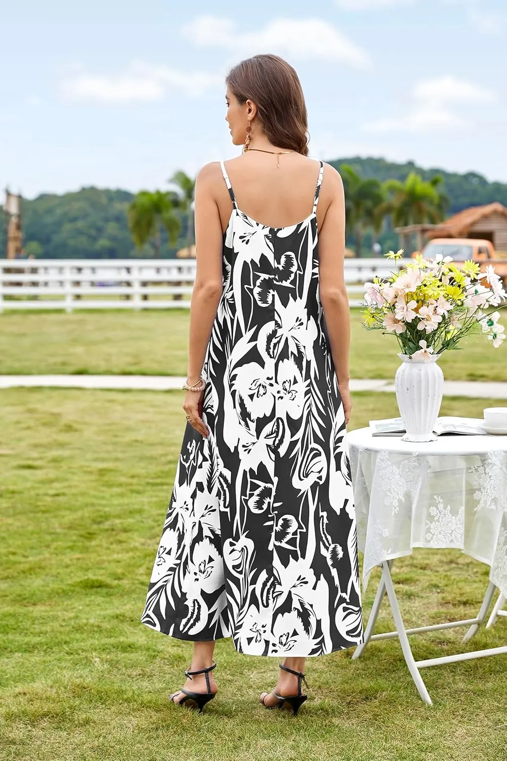 CCTOO Womens Boho Summer Dresses: Summer Casual Floral Sleeveless Spaghetti Strap V Neck Long Beach Maxi Dress with Pockets