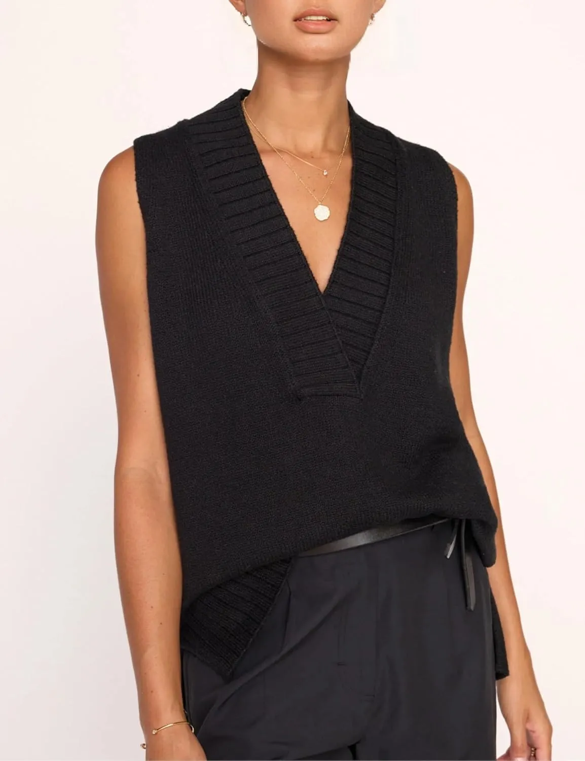 Daacee Women's V Neck Sweater Vest Casual Summer Loose Side Slit Sleeveless Pullover Knit Tank Tops