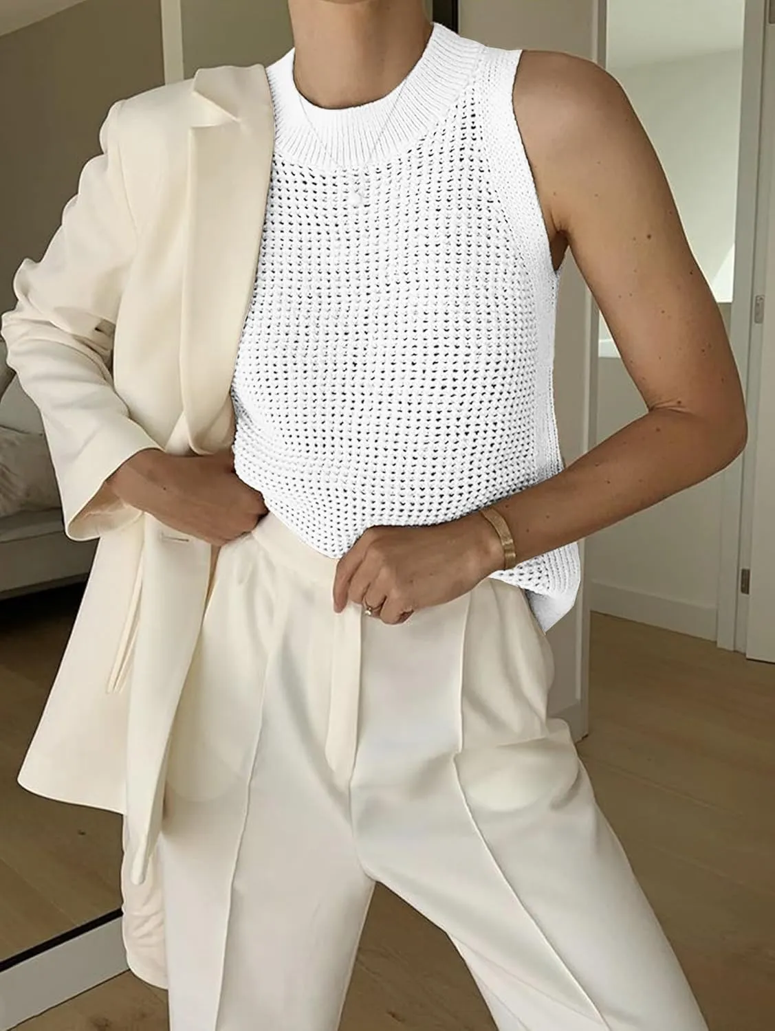 Famulily Women's Summer Knit Tank Top Sleeveless Hollow Out Tops Round Neck Crochet Knitted Cami Shirts