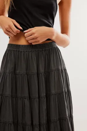 UAURORAO Women Casual Pleated Maxi Skirts High Elastic Waist Tiered Flowy Long Skirts Summer Beach Swing Midi Skirts