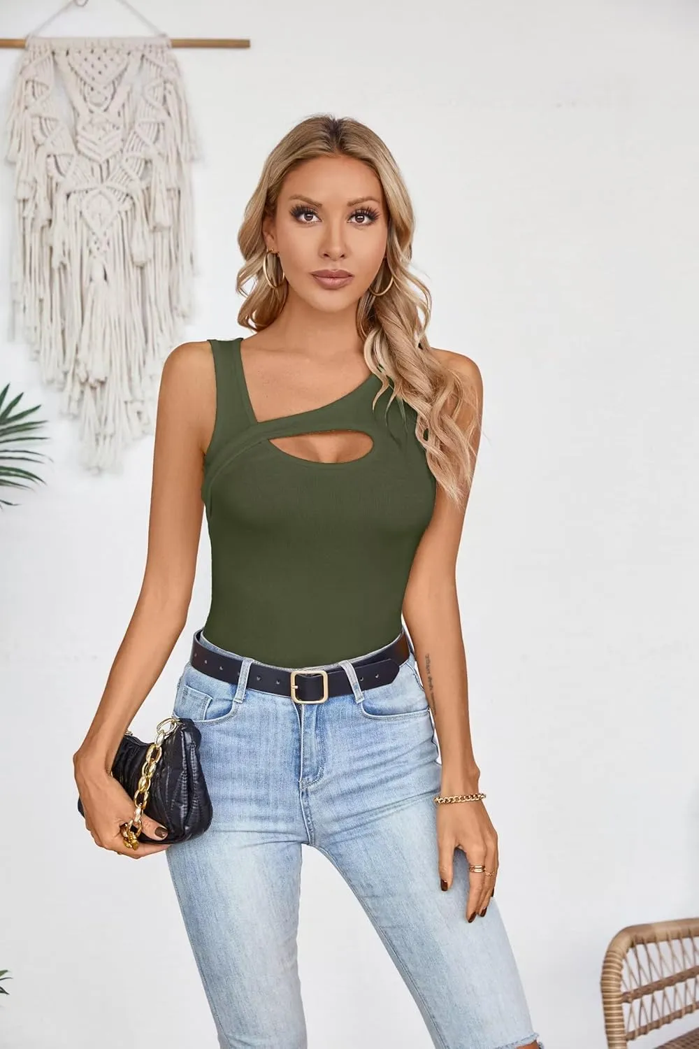VICHYIE Womens Summer Cutout Tank Tops Sleeveless Shirts Ribbed Tanks Slim Fitted Y2K Sexy Basic Tee Shirt