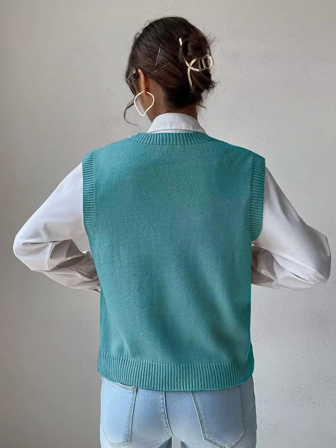 Women's Casual V Neck Cable Knit Sweater Vest Solid Sleeveless Tank Tops Women Vest
