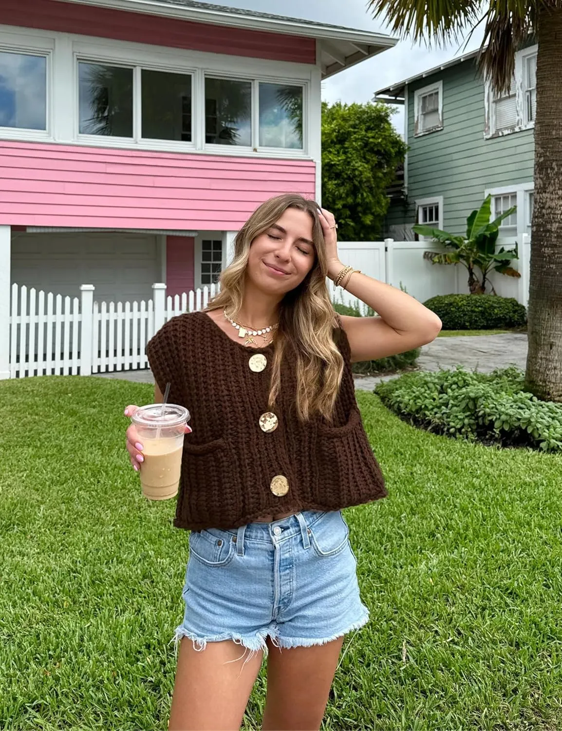 Women's Sleeveless Chunky Knit Top Casual Cropped Button Down Sweater Vest Open Front Cardigan with Pockets