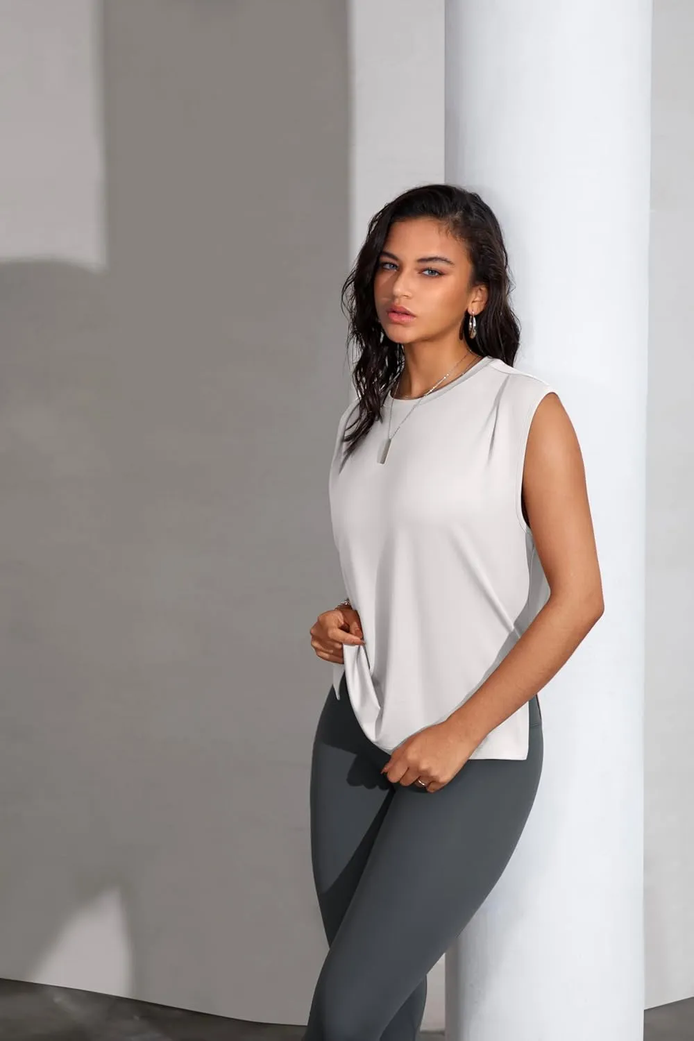 Workout Tank Tops for Women Crewneck Flowy Loose Fit Sleeveless Athletic Gym Tops Running Yoga Shirts Muscle Tank