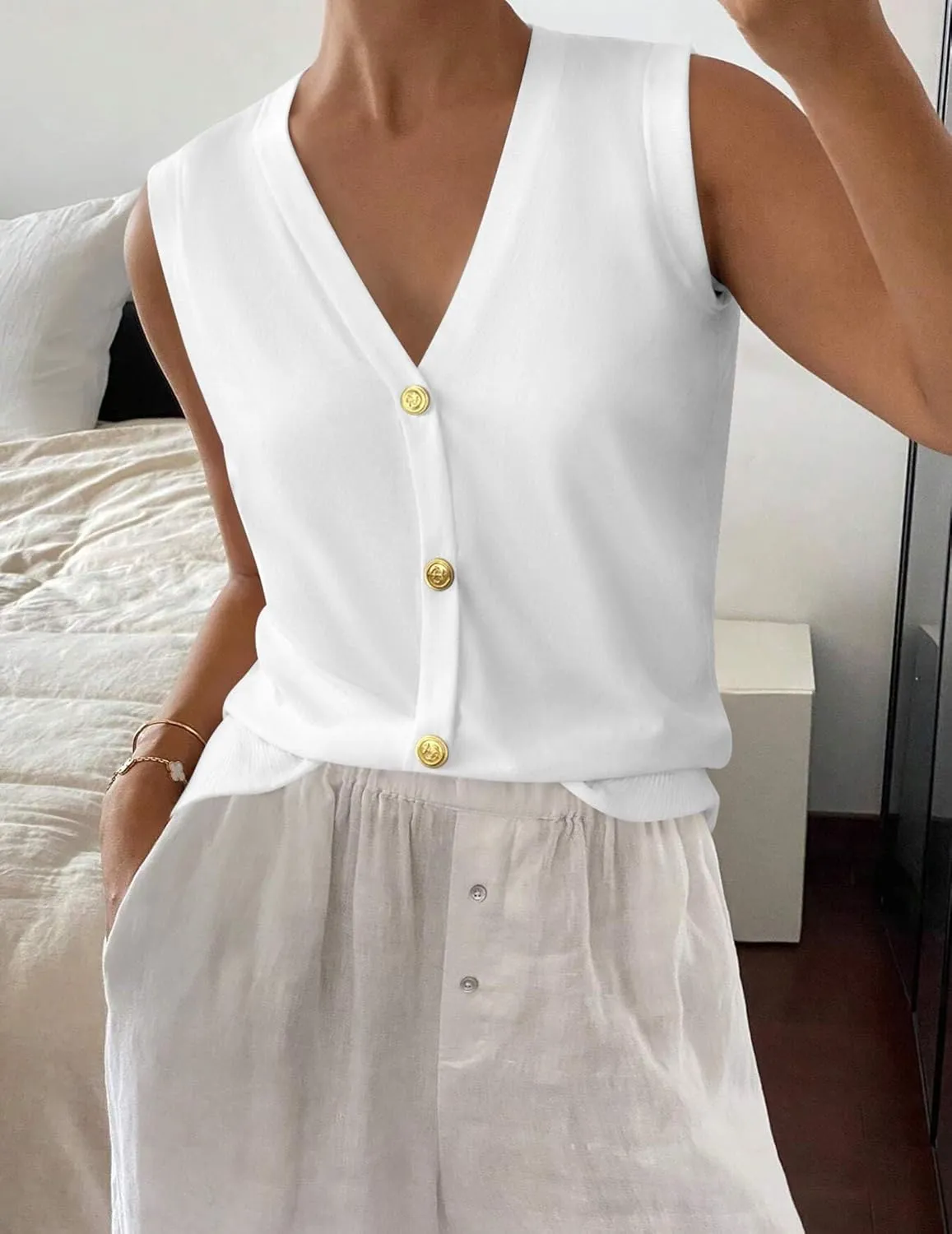 Zeagoo Womens Sweater Vest V Neck Button Down Shirts Trendy Knit Sleeveless Cardigan Top Shirt S-XXL